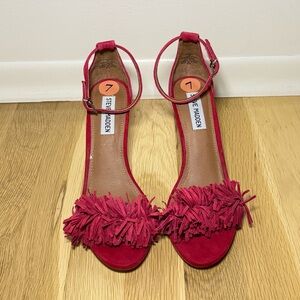 Steve Madden Red Suede Fringe Ankle
Strap Heels Size 7